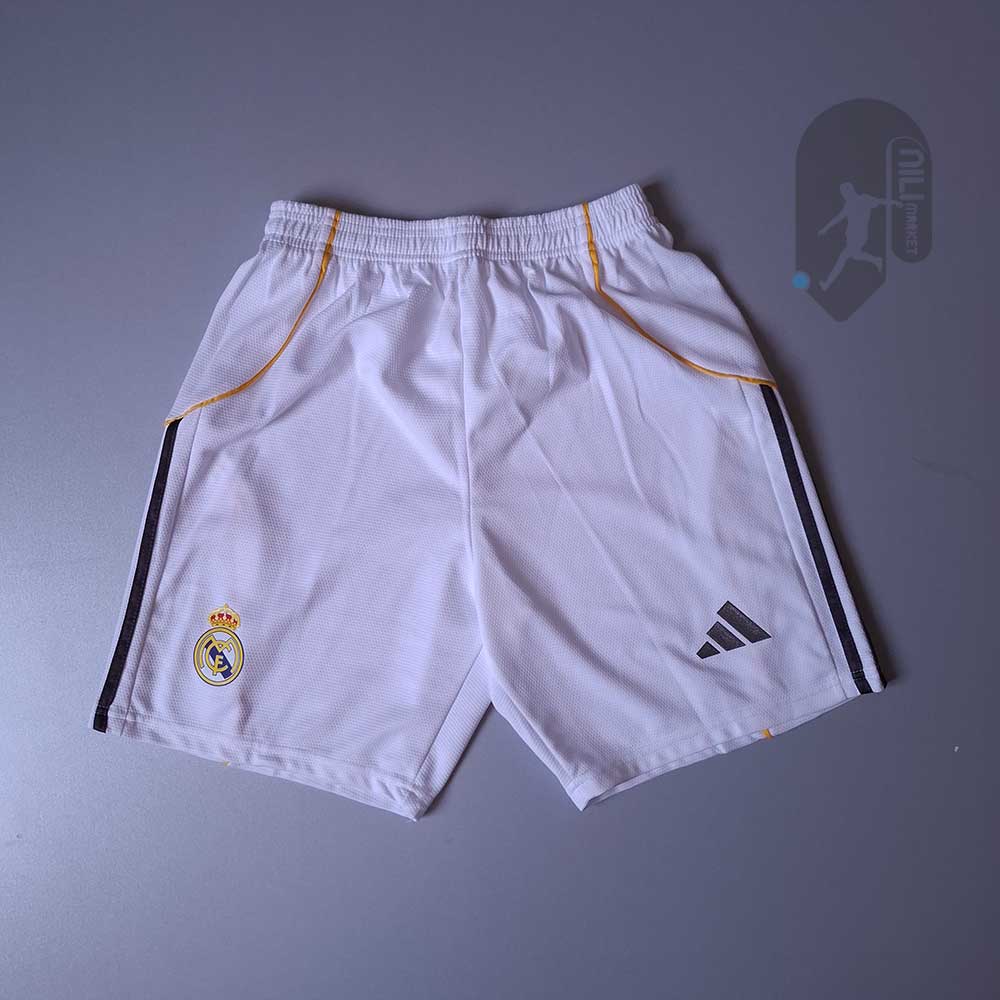 لباس اول رئال مادرید ( ورژن پلیر - فصل 2025/2026) به همراه شورت ورزشی
