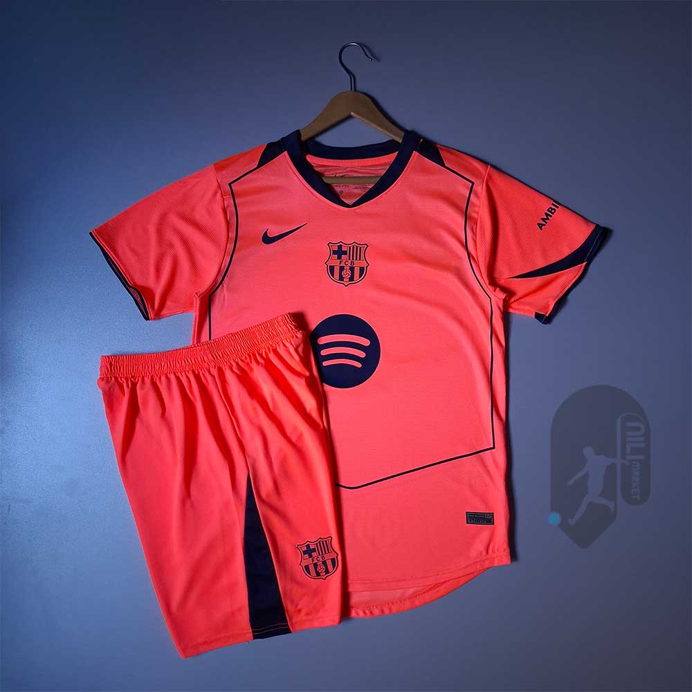 لباس سوم بارسلونا ( ورژن پلیر -  فصل 2025/2026) همراه با شورت ورزشی