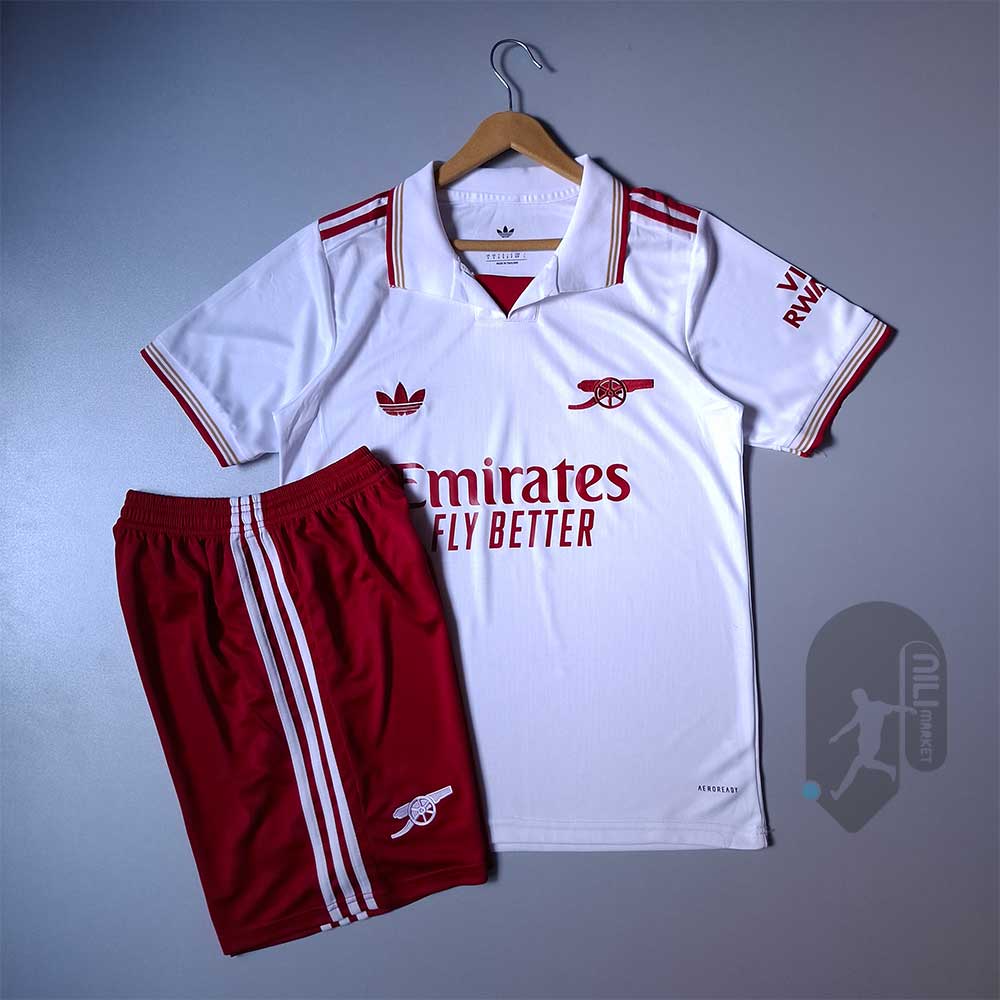 لباس دوم آرسنال ( ورژن هوادار - فصل 2025/2026) به همراه شورت ورزشی