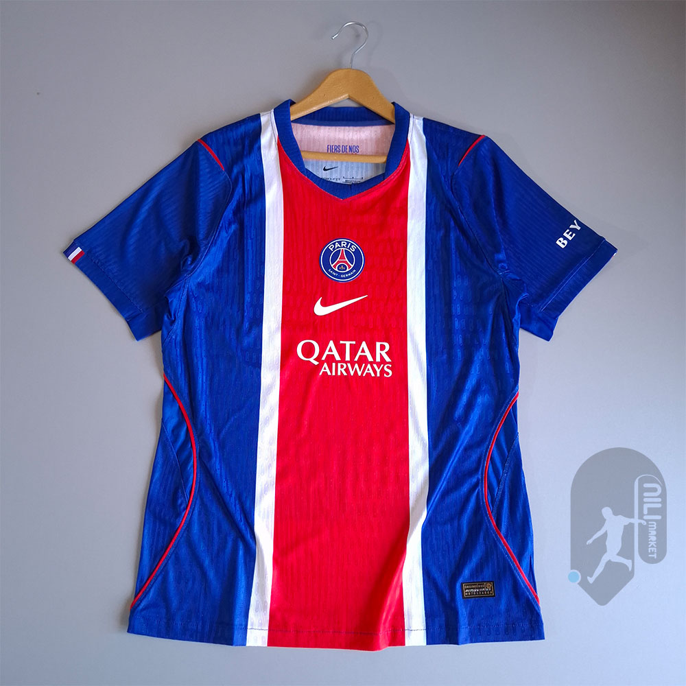 لباس اول پاریسن ژرمن ( ورژن پلیر - فصل 2026/2027)