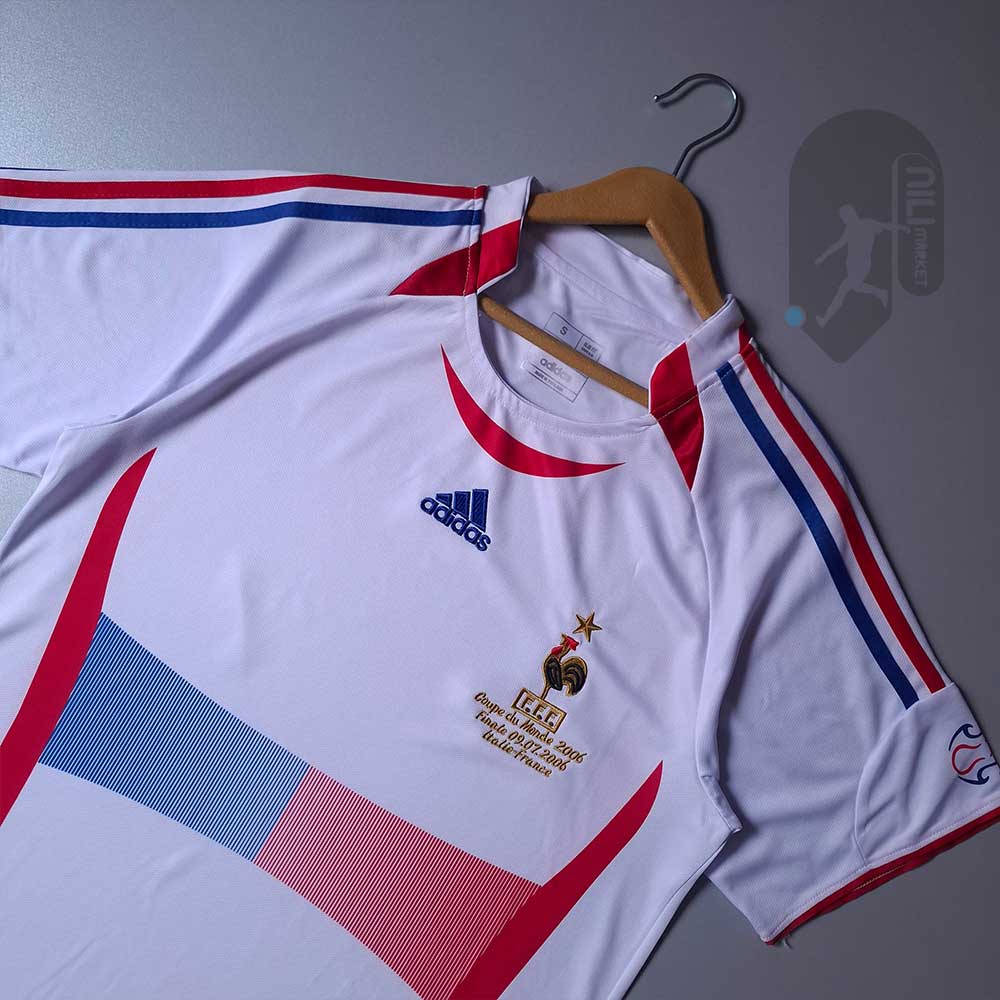 لباس کلاسیک فرانسه (ورژن هوادار - جام جهانی سال 2006) به همراه شورت ورزشی