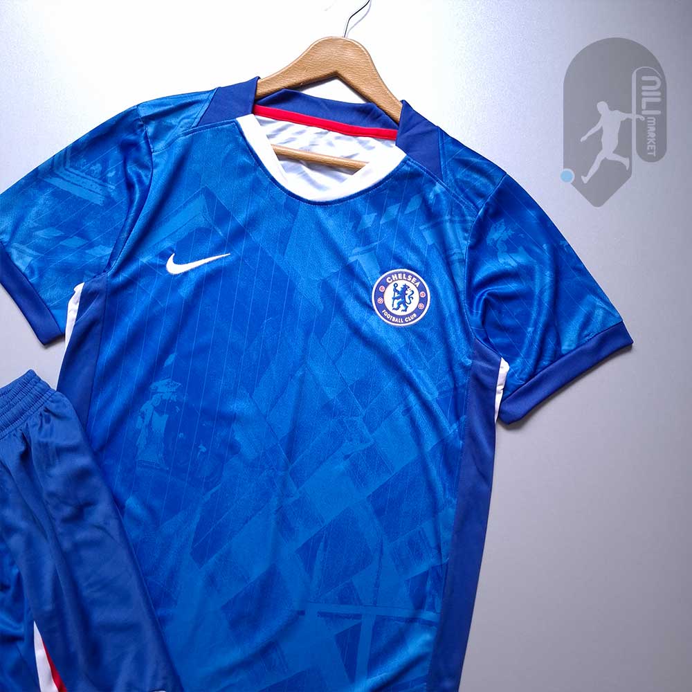لباس اول چلسی ( ورژن هوادار -  فصل 2025/2026) به همراه شورت ورزشی