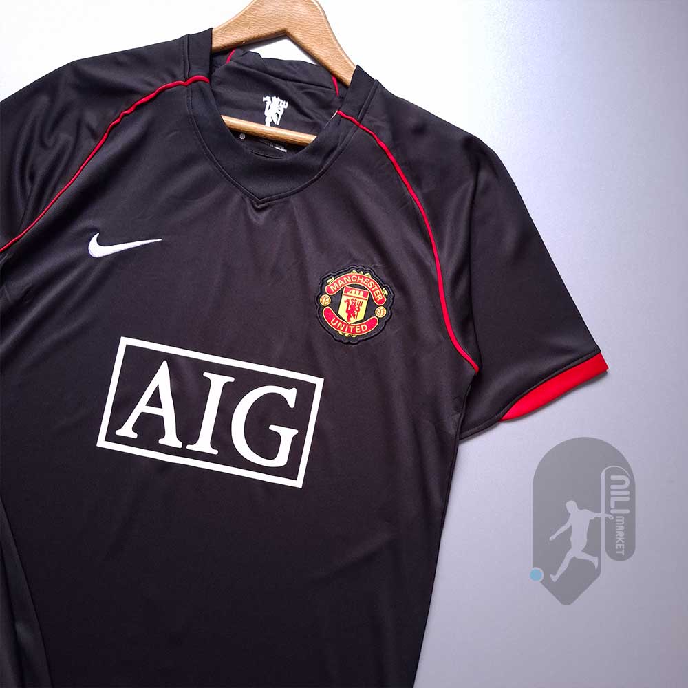 لباس دوم کلاسیک منچستریونایتد (ورژن هوادار - فصل 2007/2008) به همراه شورت ورزشی