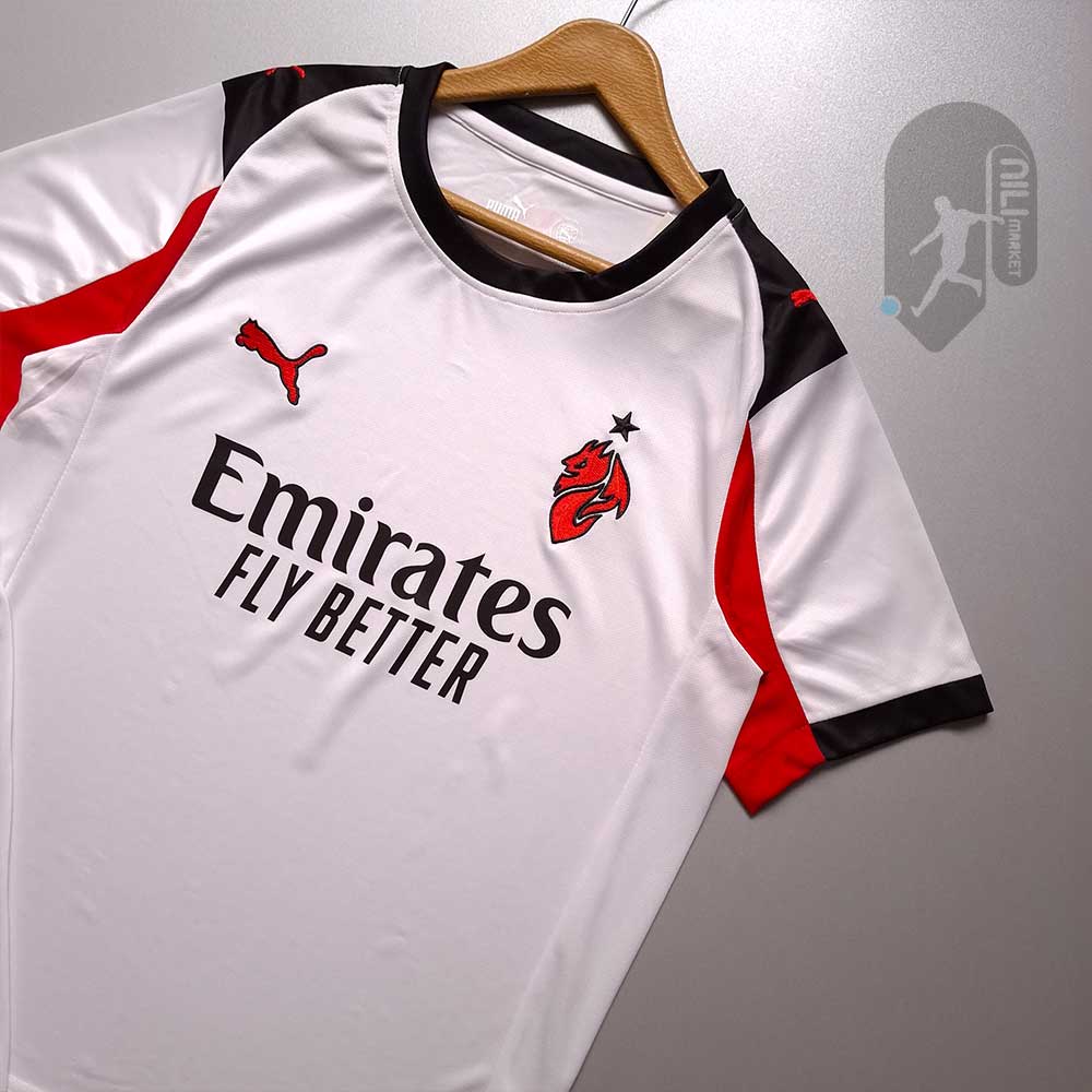 لباس دوم میلان ( ورژن هوادار - فصل 2025/2026) به همراه شورت ورزشی