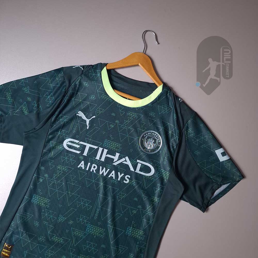 لباس چهارم منچسترسیتی با همکاری EA Sports ( ورژن پلیر - قواره جذب -  فصل 2025/2026)