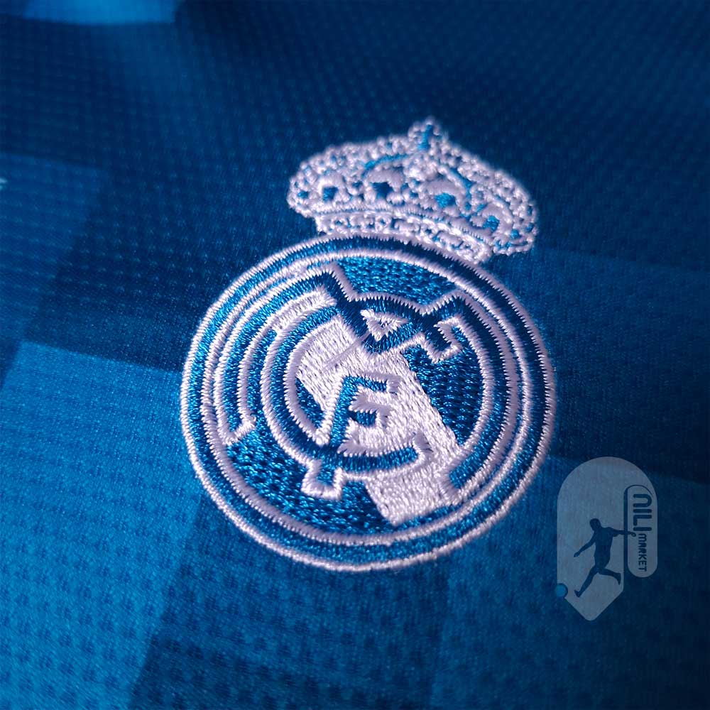 لباس کلاسیک سوم رئال مادرید - بچگانه (فصل 2017/18) به همراه شورت ورزشی