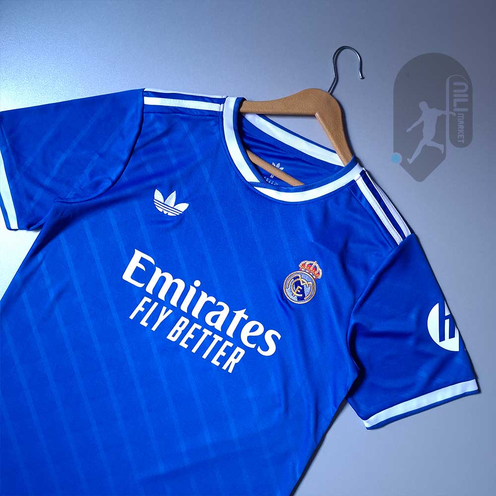 لباس سوم رئال مادرید ( ورژن هوادار - فصل 2025/2026) به همراه شورت ورزشی