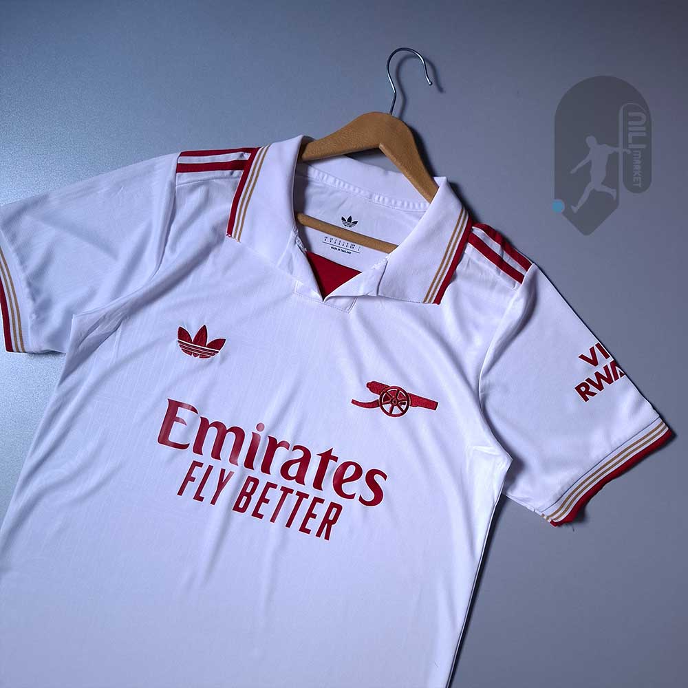 لباس دوم آرسنال ( ورژن هوادار - فصل 2025/2026) به همراه شورت ورزشی