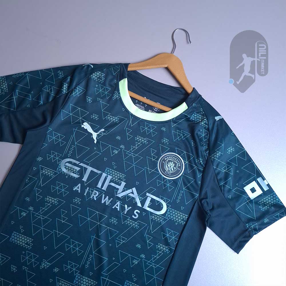 لباس چهارم منچسترسیتی با همکاری EA Sports ( ورژن هوادار -  فصل 2025/2026) به همراه شورت ورزشی