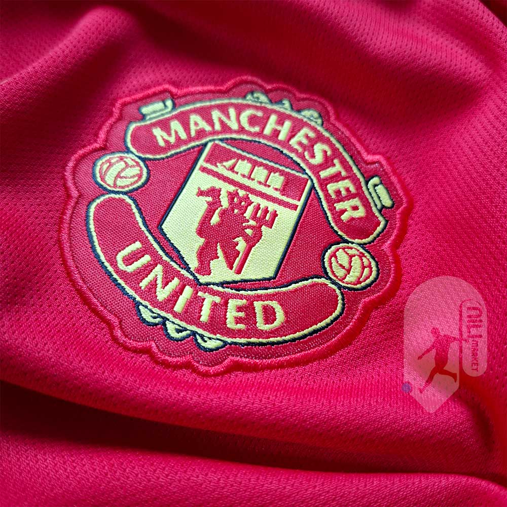 لباس اول کلاسیک منچستریونایتد فصل 2007/2008 به همراه شورت ورزشی