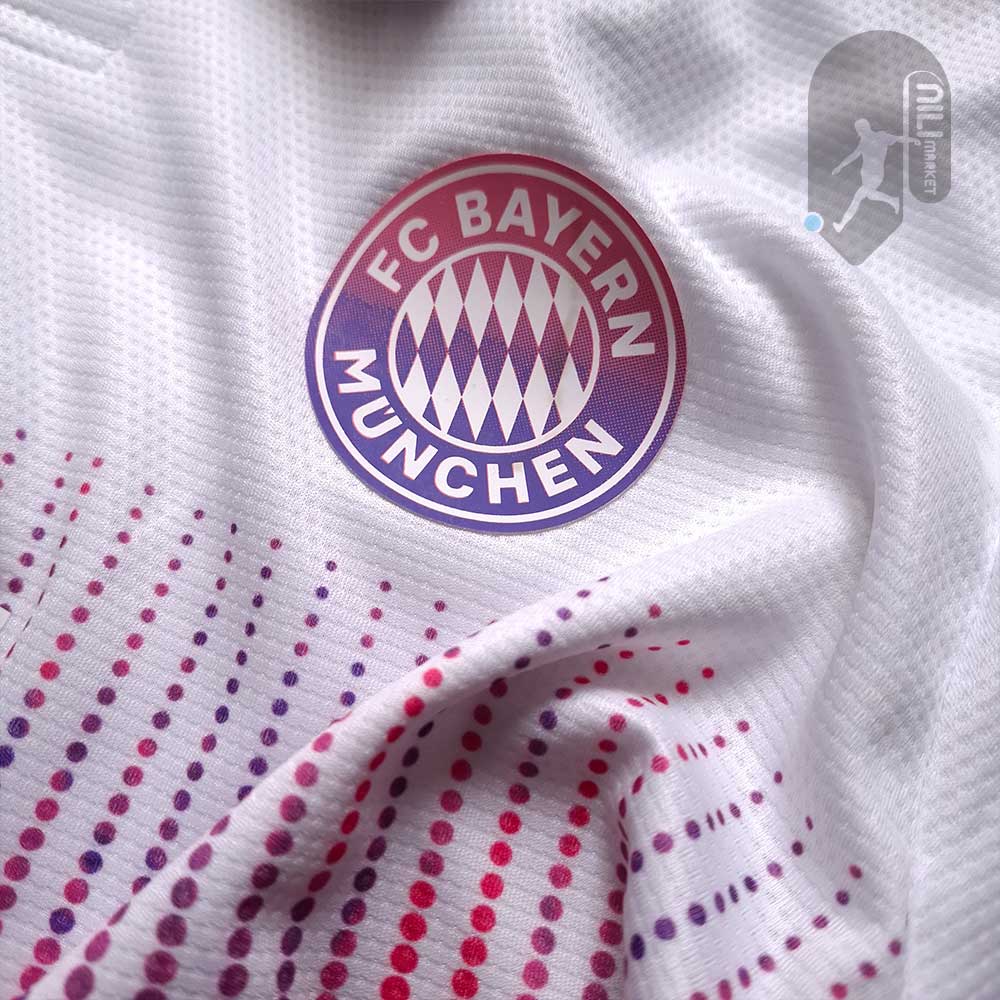 لباس کانسپت بایرن ( ورژن پلیر ) به همراه شورت ورزشی