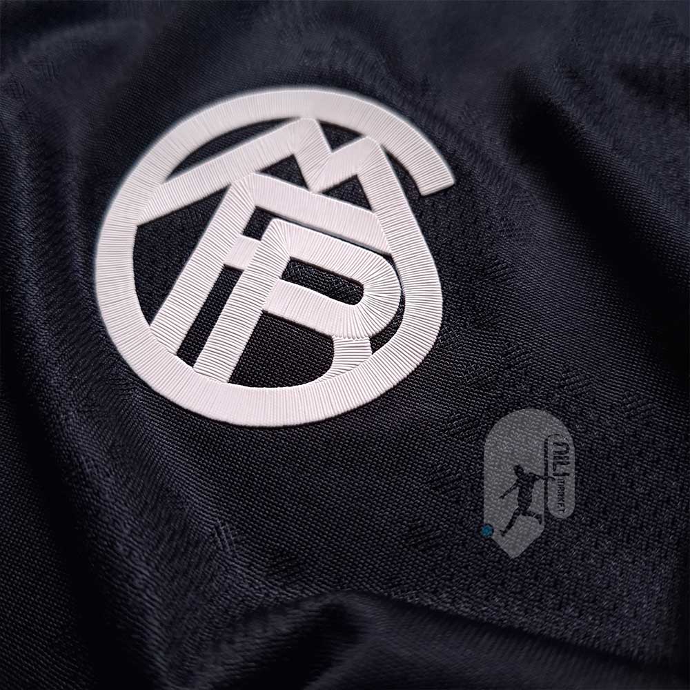 لباس سوم بایرن مونیخ ( ورژن پلیر - قواره جذب- فصل 2025/2026)