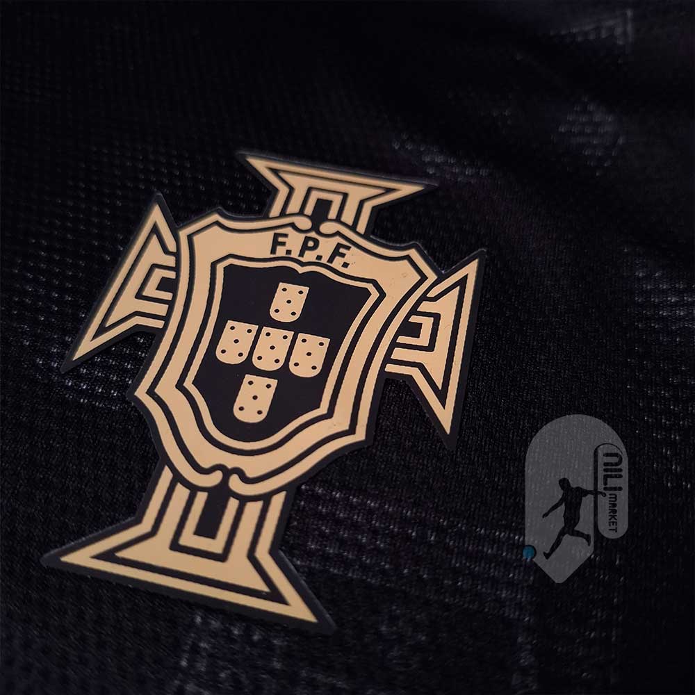 لباس پرتغال طرح ویژه مشکی ( ورژن پلیر - سال 2025) همراه با شورت ورزشی