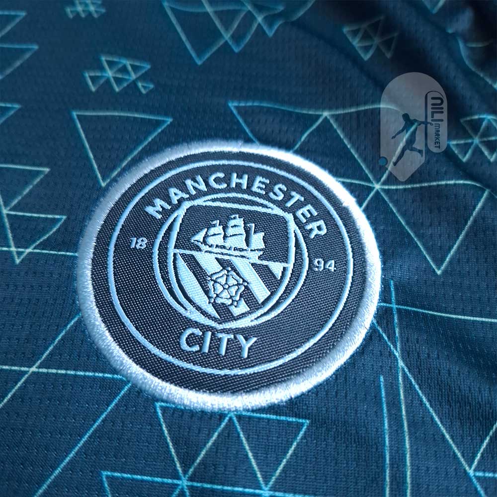 لباس چهارم منچسترسیتی با همکاری EA Sports ( ورژن هوادار -  فصل 2025/2026) به همراه شورت ورزشی