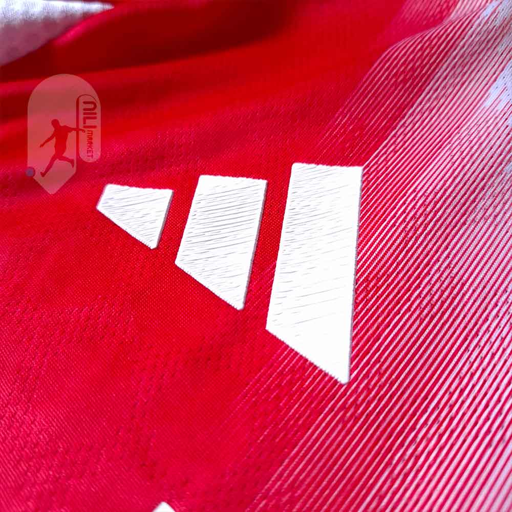 لباس اول بایرن مونیخ ( ورژن پلیر - قواره جذب - فصل 2025/2026)