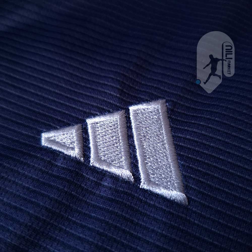 لباس دوم رئال مادرید ( ورژن هوادار - فصل 2025/2026) به همراه شورت ورزشی