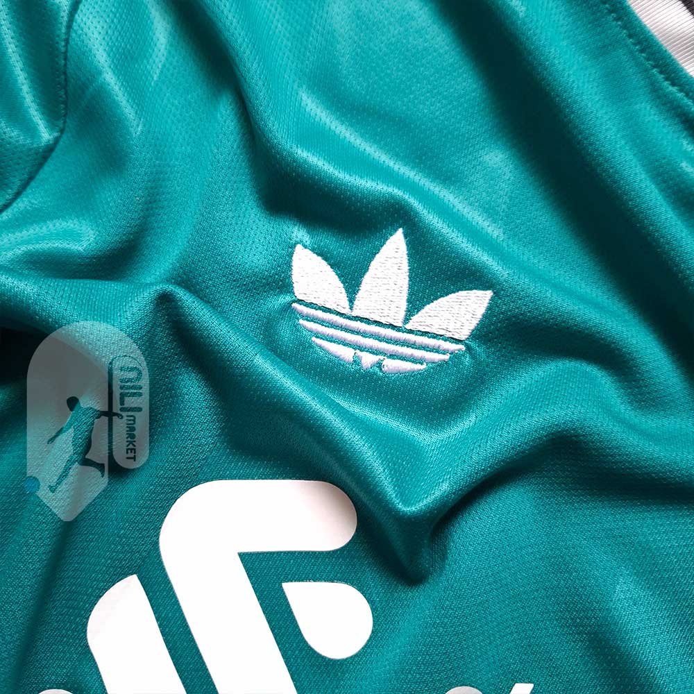 لباس سوم لیورپول ( ورژن هوادار -  فصل 2025/2026) به همراه شورت وزرشی