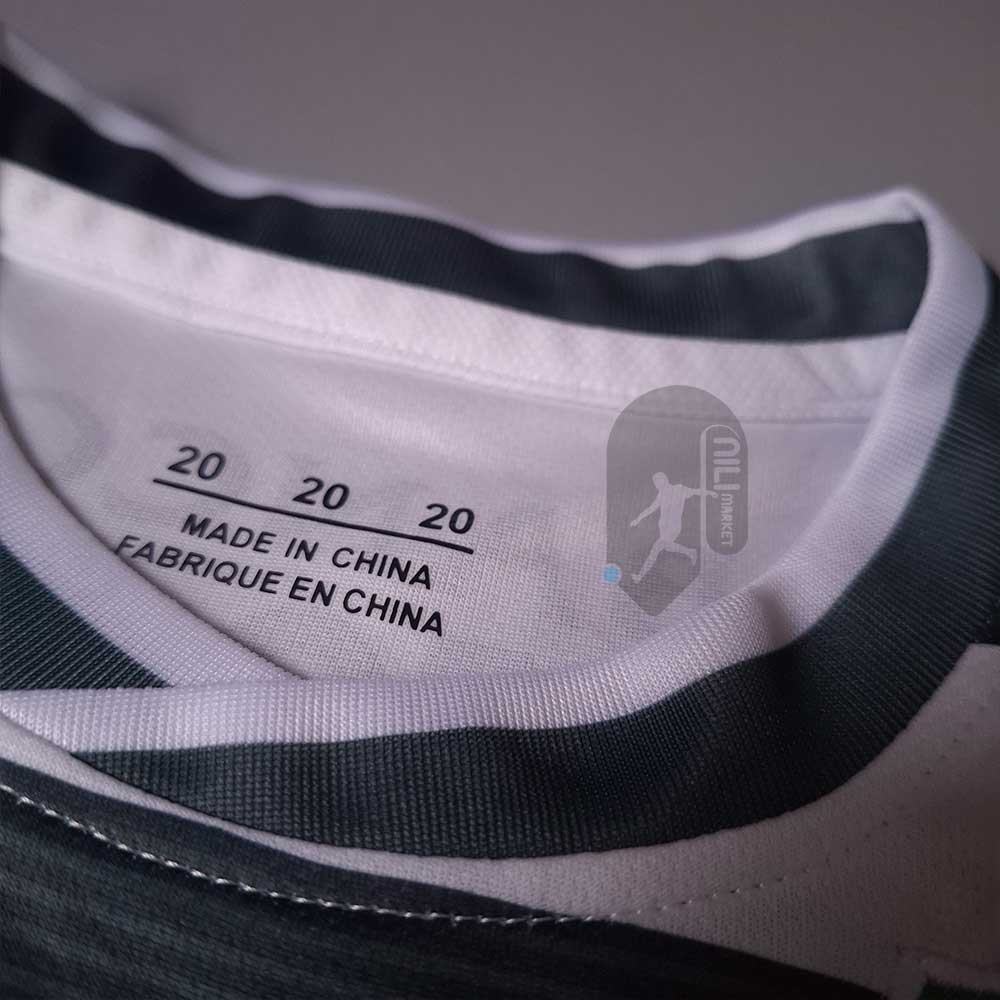 لباس بچگانه کلاسیک اسپورتینگ لیسبون (  سال 2002 ) به همراه شورت ورزشی