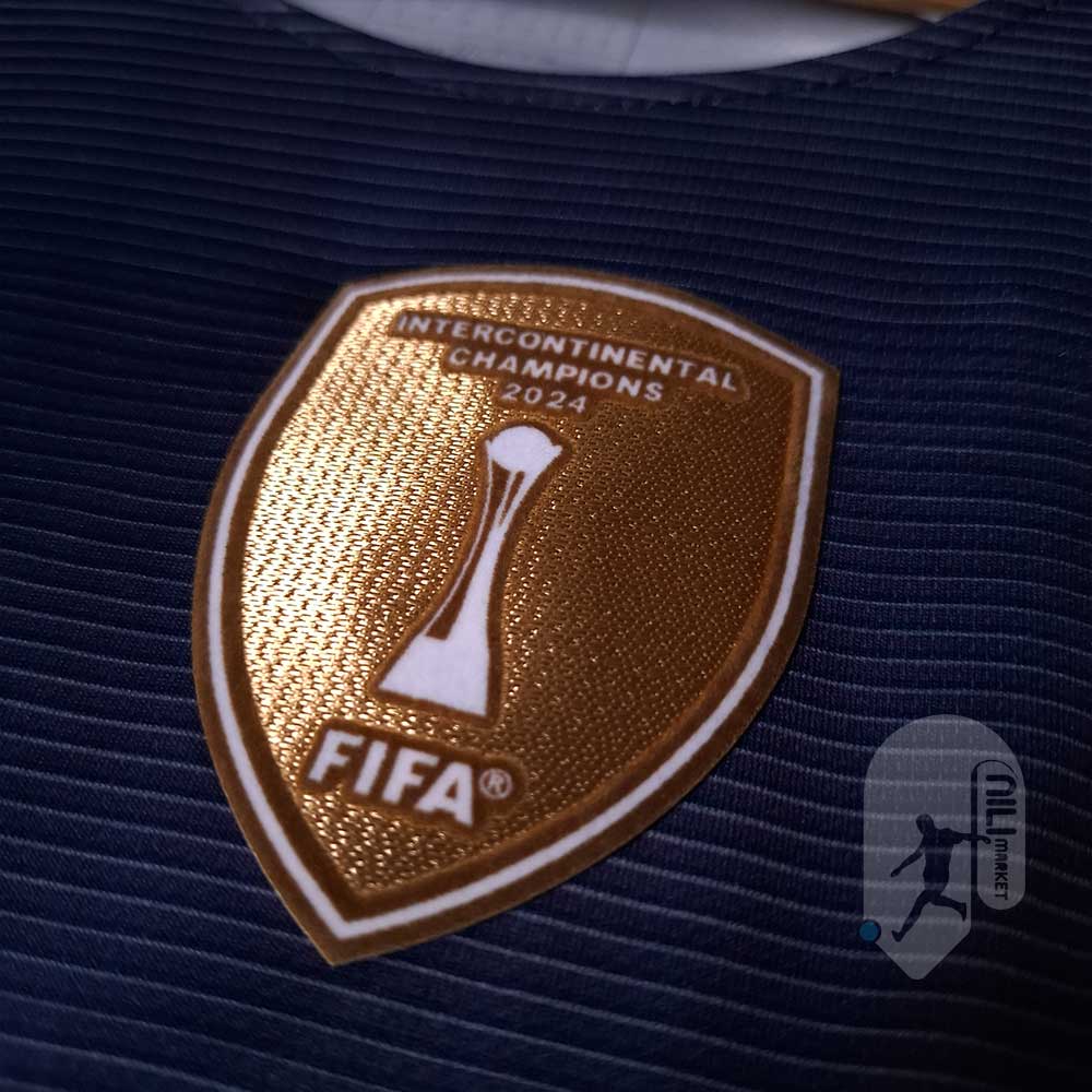 لباس دوم رئال مادرید ( ورژن هوادار - فصل 2025/2026) به همراه شورت ورزشی