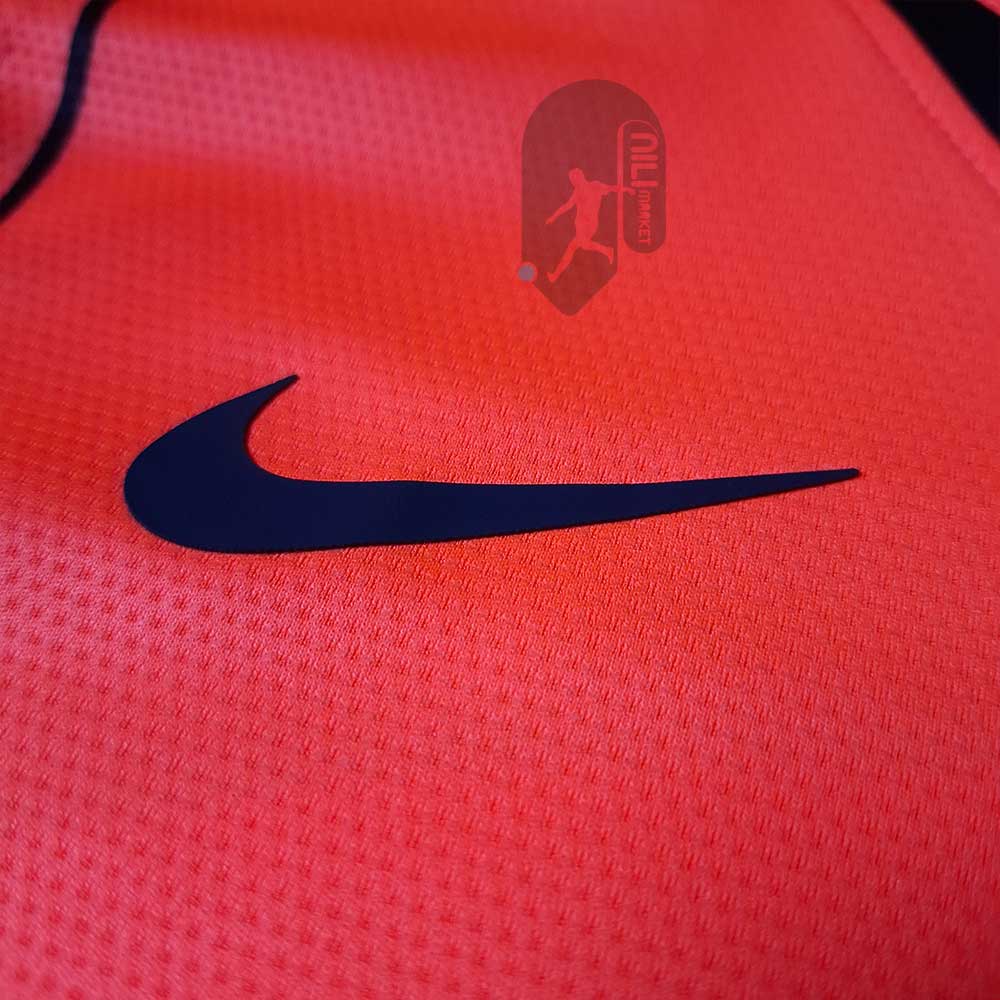 لباس سوم بارسلونا ( ورژن پلیر -  فصل 2025/2026) همراه با شورت ورزشی