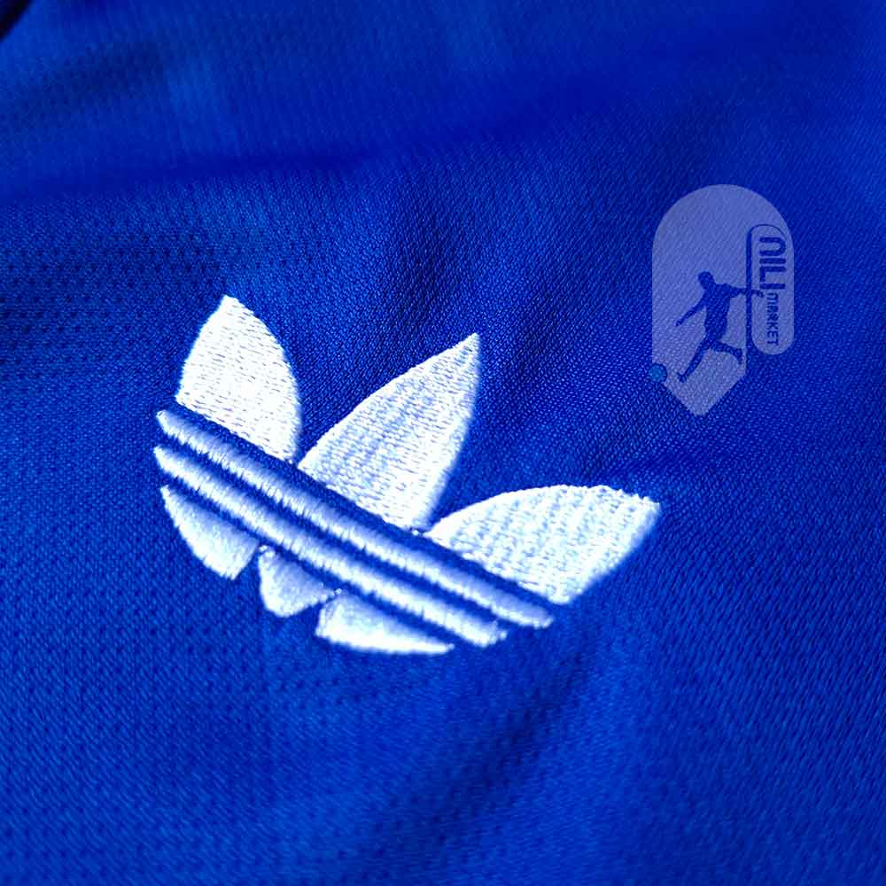 لباس سوم رئال مادرید ( ورژن هوادار - فصل 2025/2026) به همراه شورت ورزشی