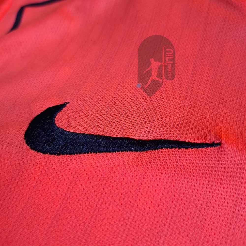 لباس سوم بارسلونا ( ورژن هوادار -  فصل 2025/2026) به همراه شورت ورزشی