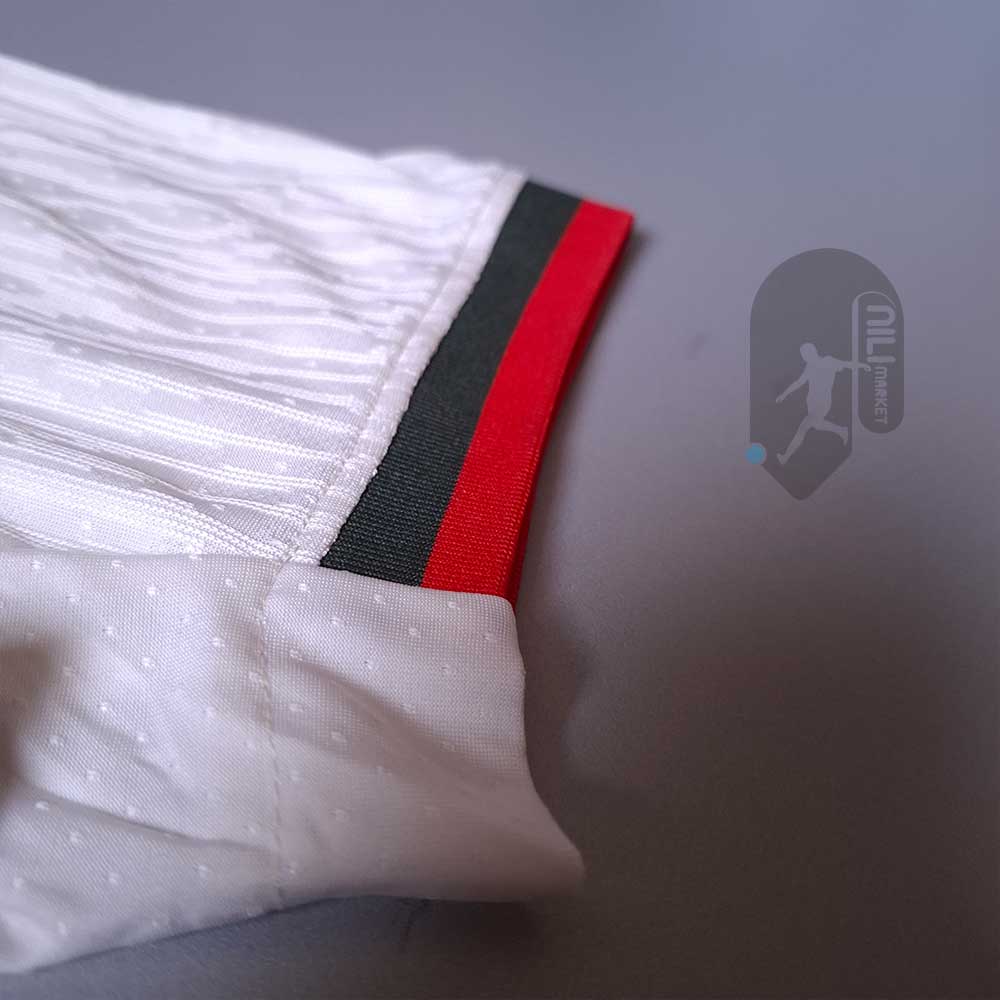 لباس دوم چلسی (ورژن پلیر - قواره جذب - فصل 2025/2026)