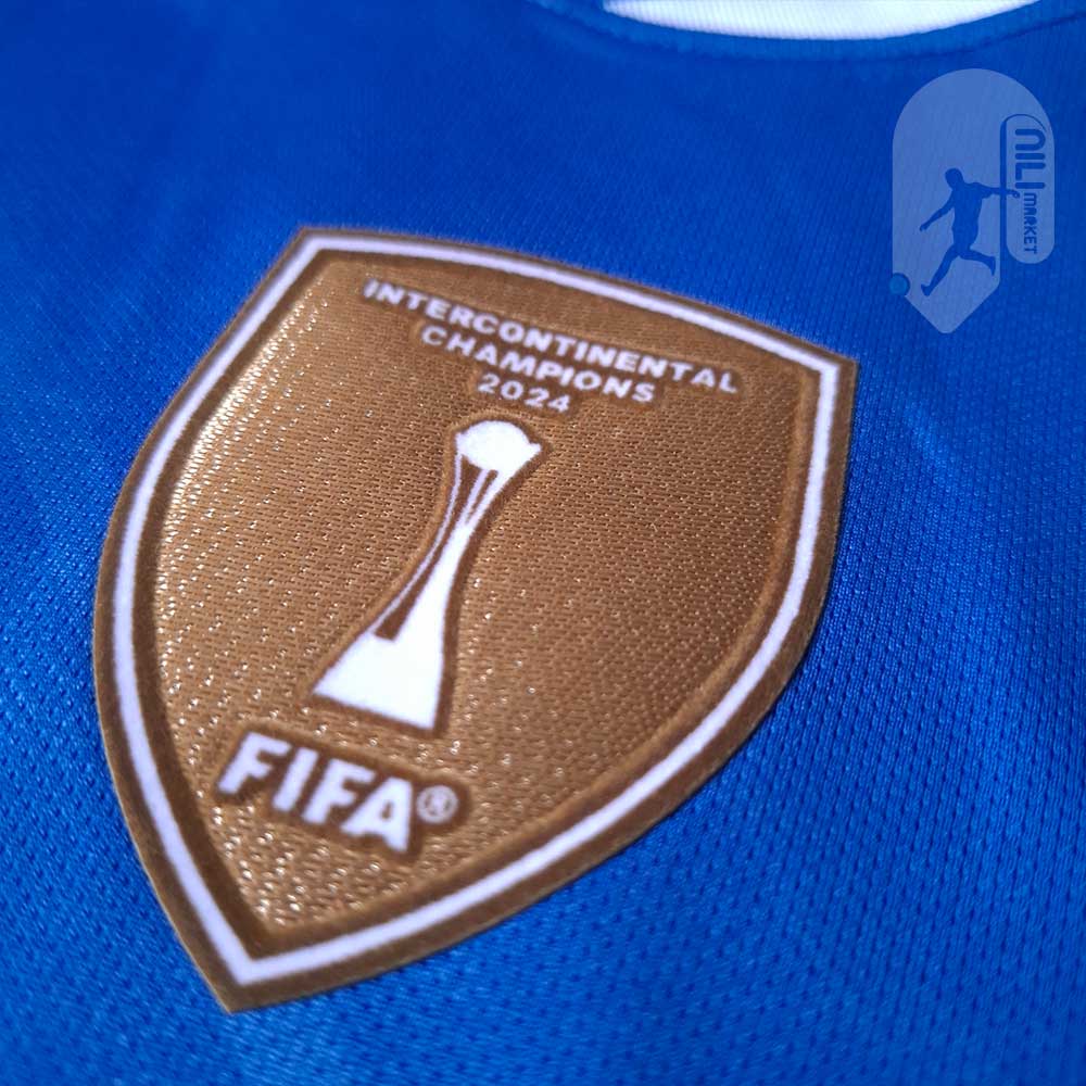 لباس سوم رئال مادرید ( ورژن هوادار - فصل 2025/2026) به همراه شورت ورزشی
