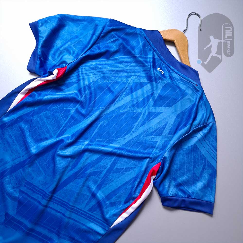 لباس اول چلسی ( ورژن هوادار -  فصل 2025/2026) به همراه شورت ورزشی