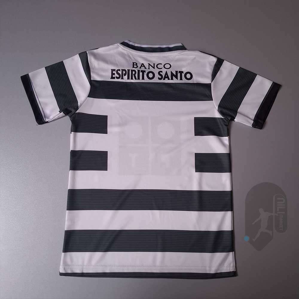 لباس بچگانه کلاسیک اسپورتینگ لیسبون (  سال 2002 ) به همراه شورت ورزشی