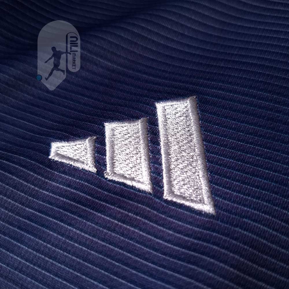 لباس دوم رئال مادرید ( ورژن هوادار - فصل 2025/2026) به همراه شورت ورزشی