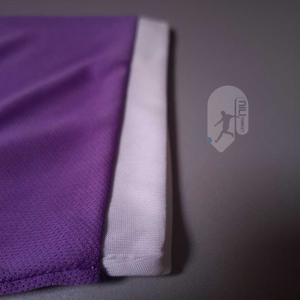 لباس دوم کلاسیک رئال مادرید (فصل 2016/17) به همراه شورت ورزشی