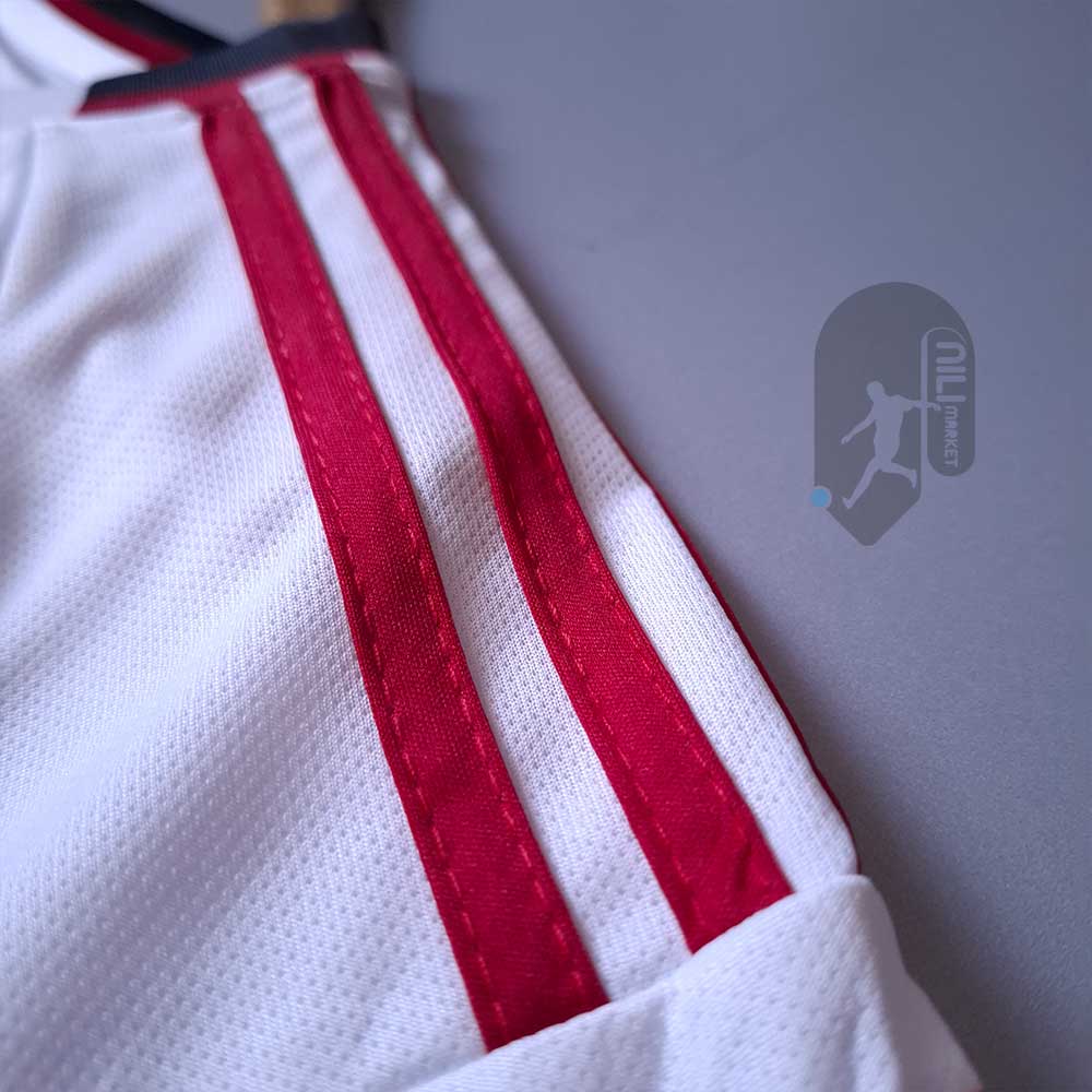 لباس دوم لیورپول ( ورژن هوادار -  فصل 2025/2026) به همراه شورت وزرشی