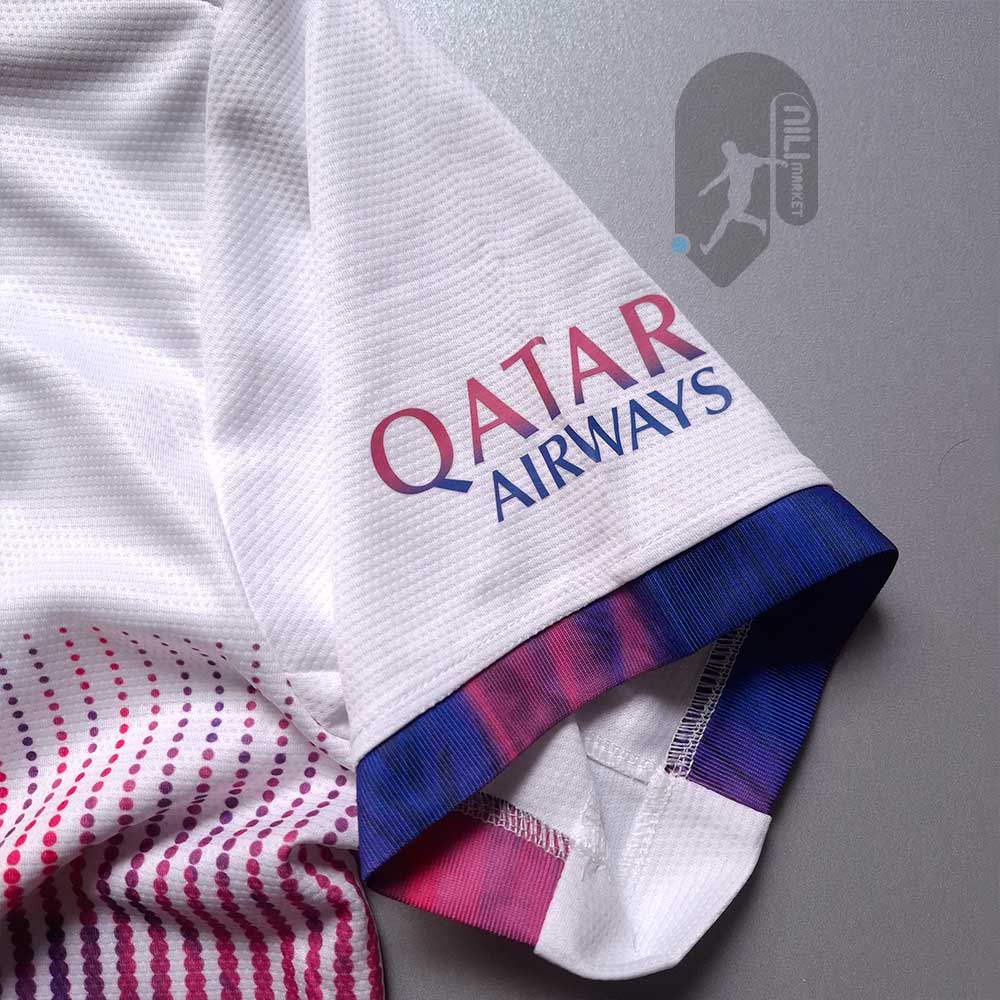 لباس کانسپت بایرن ( ورژن پلیر ) به همراه شورت ورزشی