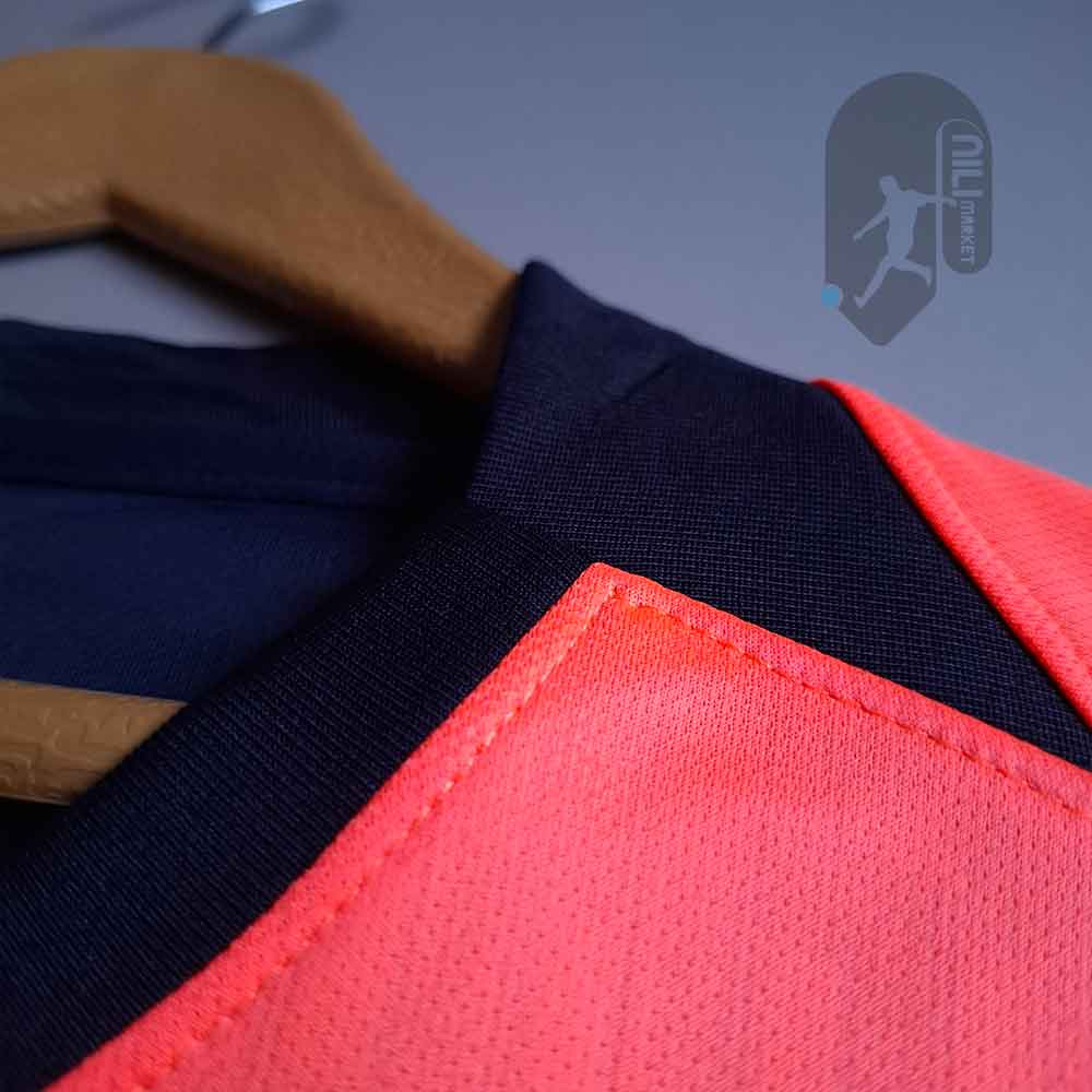 لباس سوم بارسلونا ( ورژن هوادار -  فصل 2025/2026) به همراه شورت ورزشی