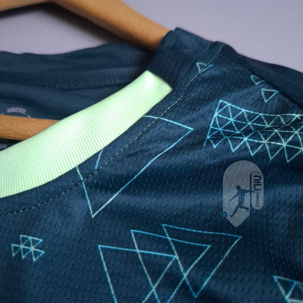 لباس چهارم منچسترسیتی با همکاری EA Sports ( ورژن هوادار -  فصل 2025/2026) به همراه شورت ورزشی