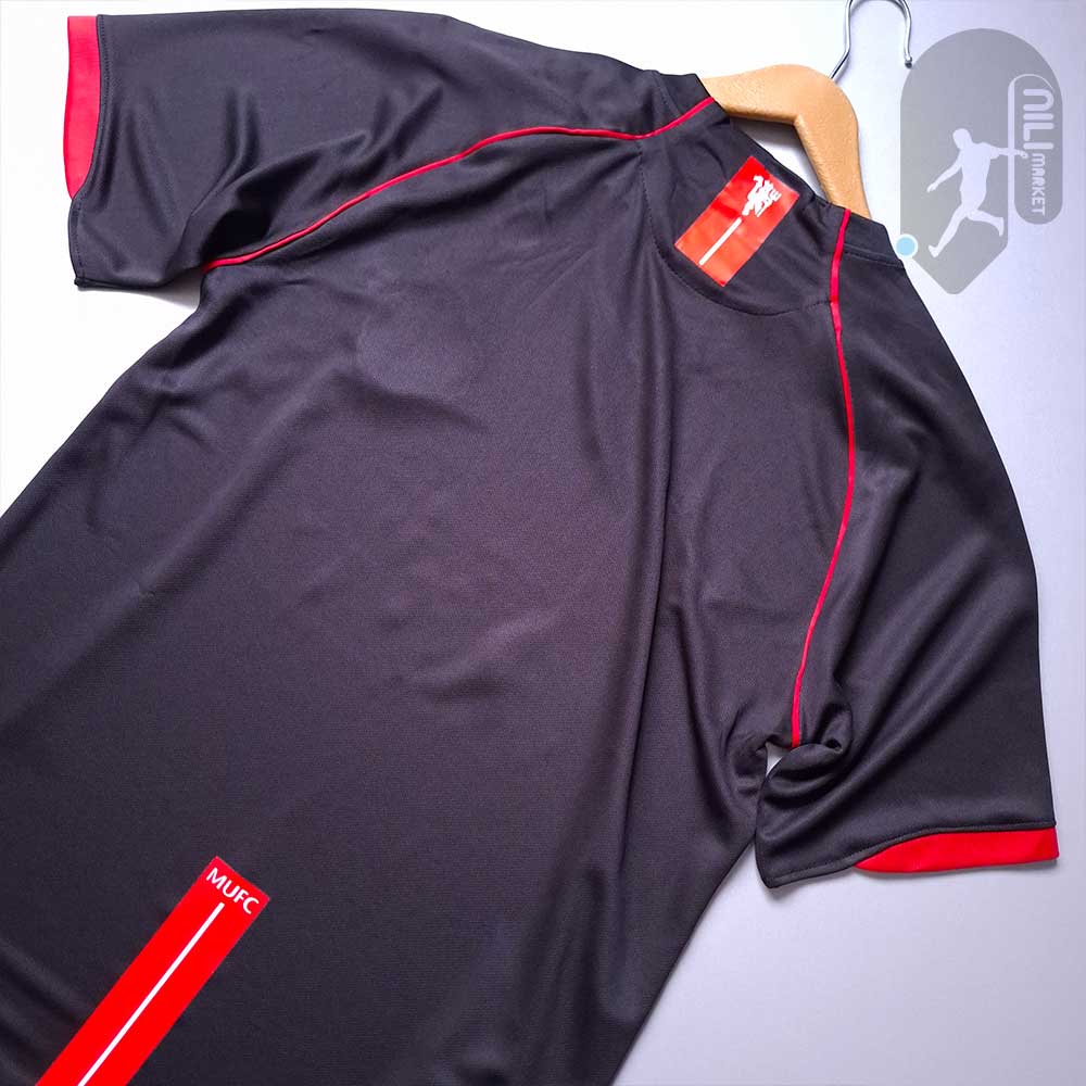 لباس دوم کلاسیک منچستریونایتد (ورژن هوادار - فصل 2007/2008) به همراه شورت ورزشی