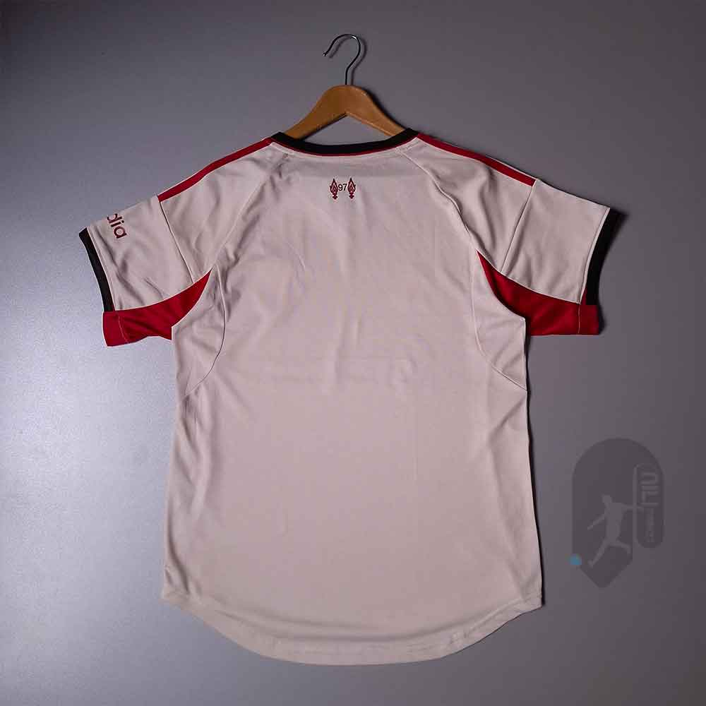 لباس دوم لیورپول ( ورژن پلیر -  فصل 2025/2026) به همراه شورت وزرشی