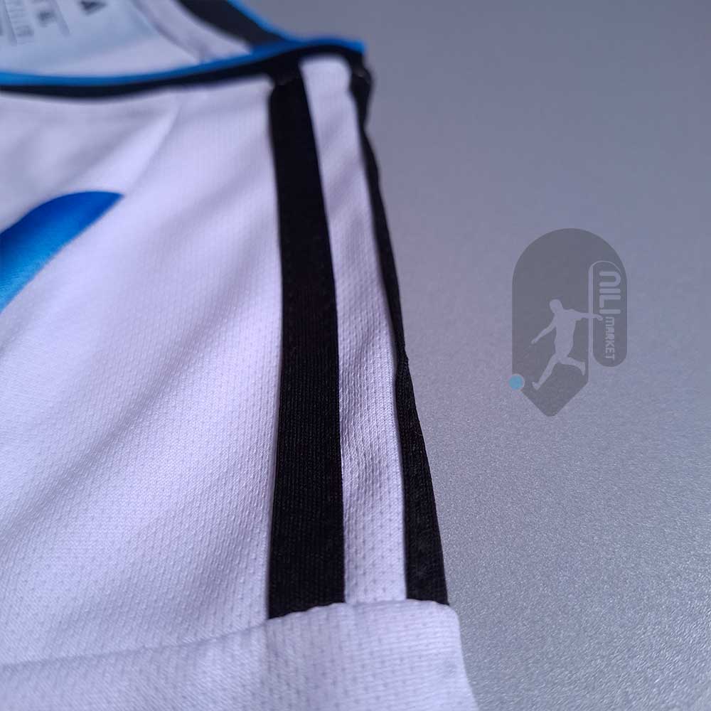 لباس اول آرژانتین (ورژن هوادار  -  سال 2026) به همراه شورت ورزشی