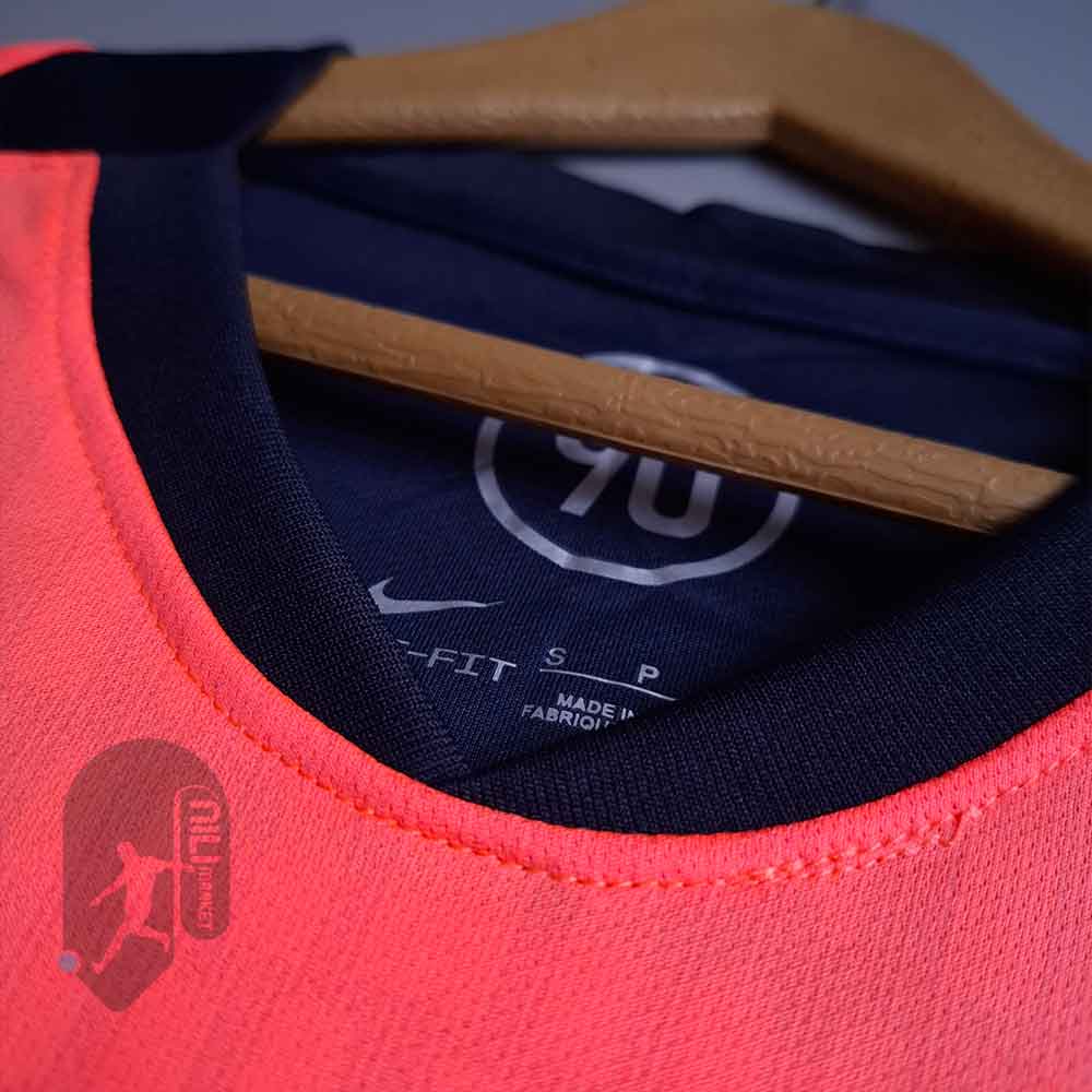 لباس سوم بارسلونا ( ورژن هوادار -  فصل 2025/2026) به همراه شورت ورزشی