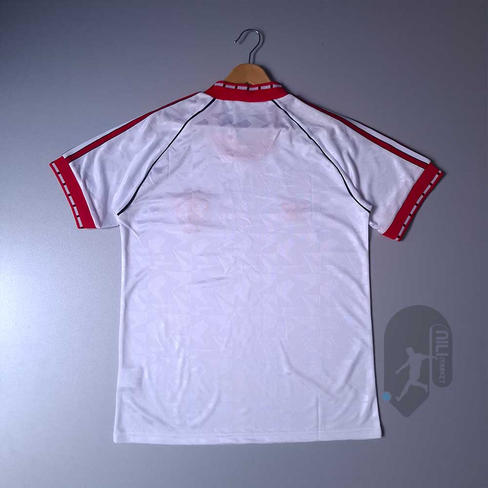 لباس دوم کلاسیک منچستریونایتد - سال 1991 