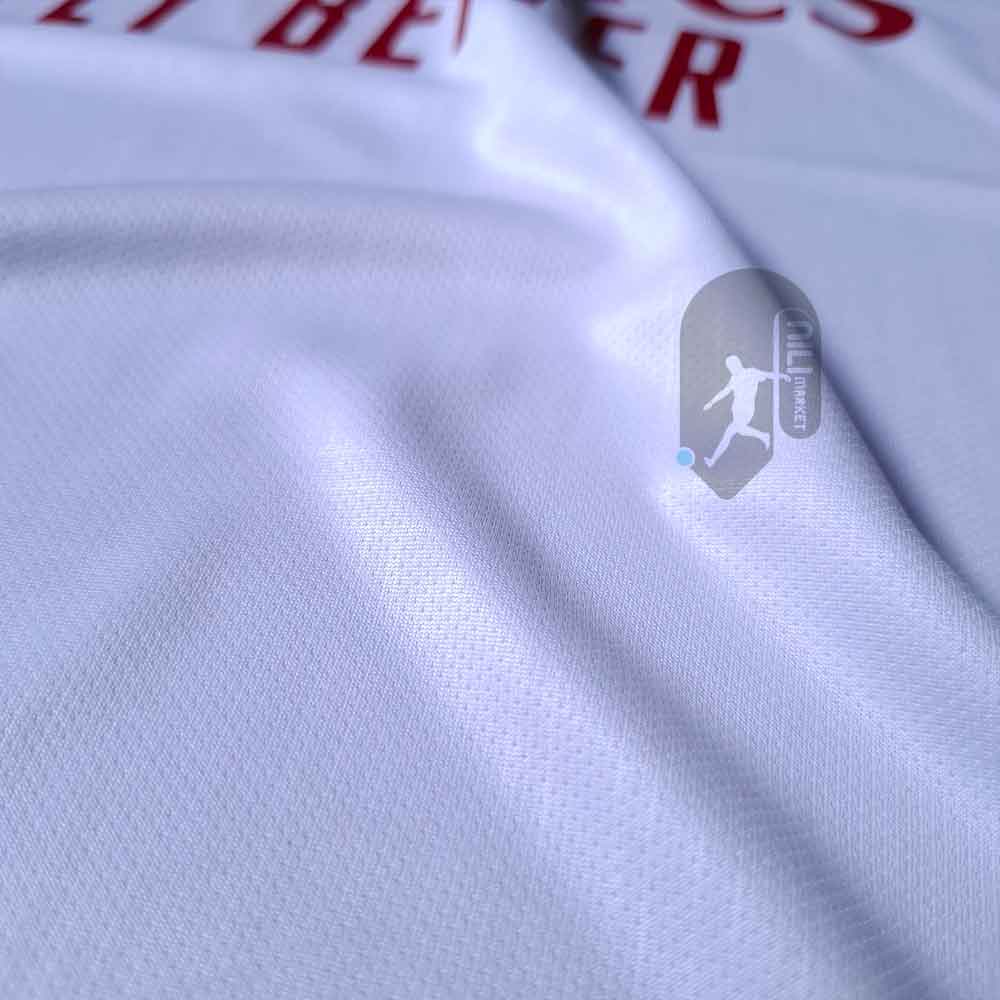 لباس دوم آرسنال ( ورژن هوادار - فصل 2025/2026) به همراه شورت ورزشی