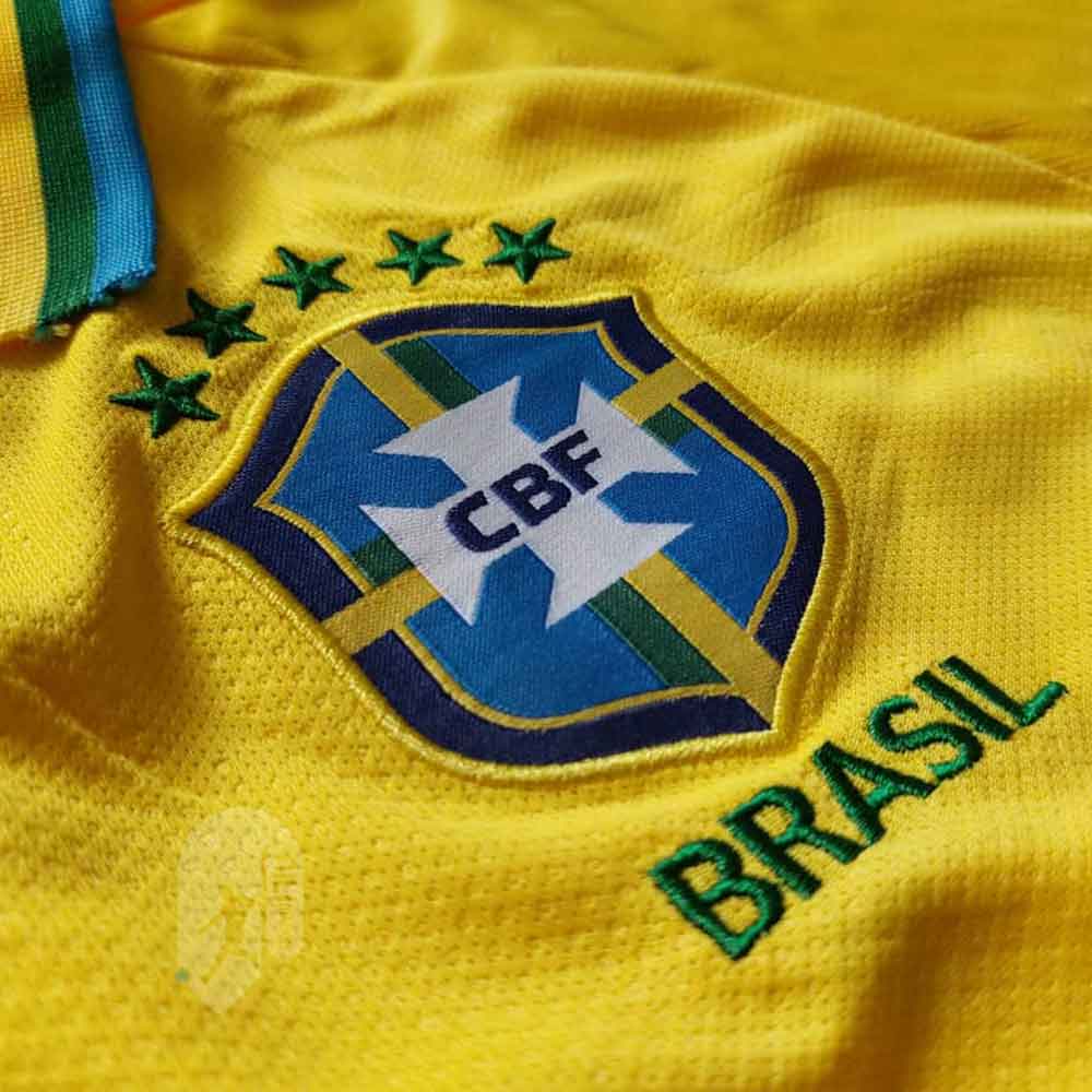 لباس کانسپت اول برزیل (کیفیت A - ورژن هوادار - سال 2022) همراه با شورت ورزشی