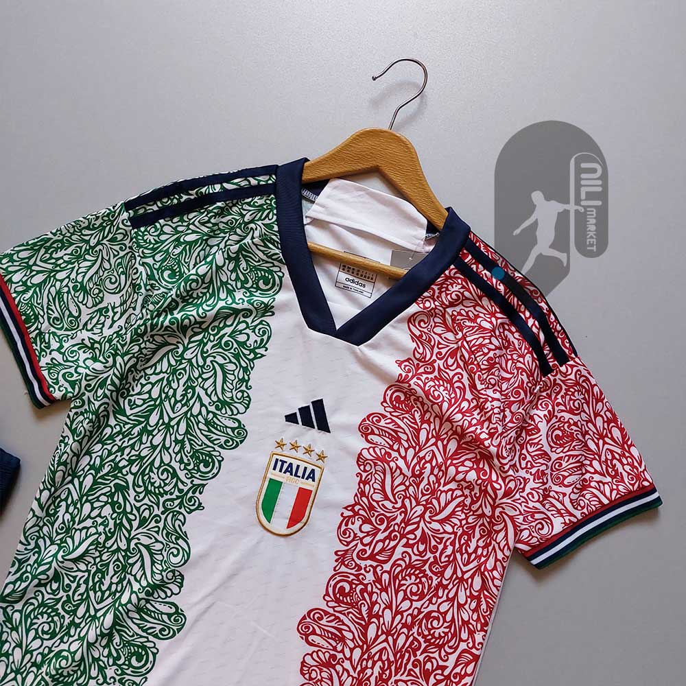 لباس کانسپت ایتالیا (کیفیت A  - ورژن هوادار) به همراه شورت ورزشی