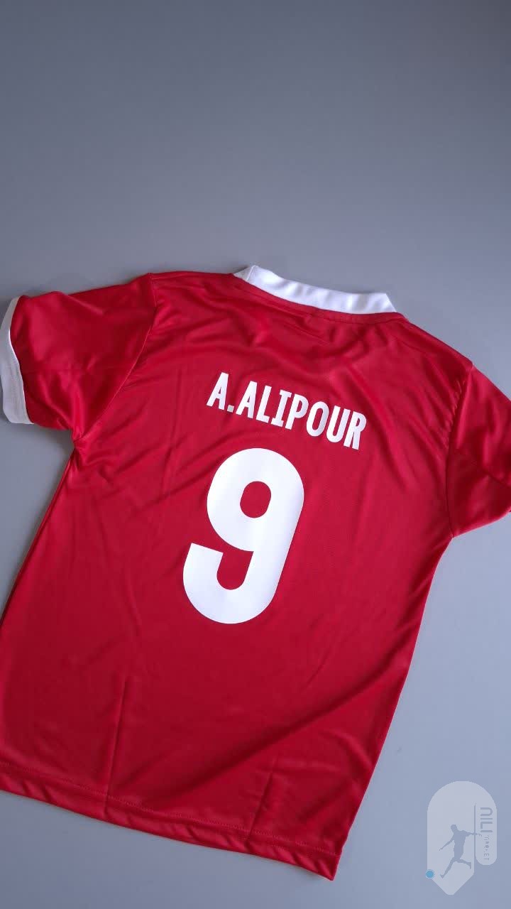 علیپور با شماره 9 پرسپولیس