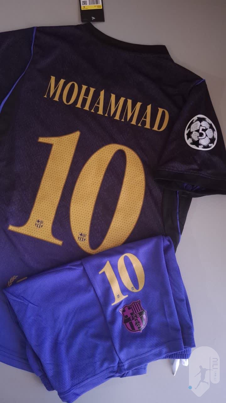 حمد با شماره 10 رو کیت اسپیشیال بارسا