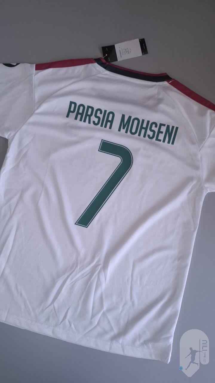 پارسیا محسنی شماره 7 رو کیت اول رئال