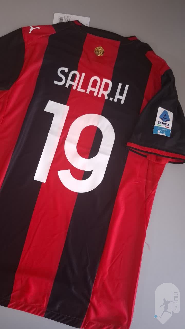 سالار با شماره 19 رو کیت آث میلان